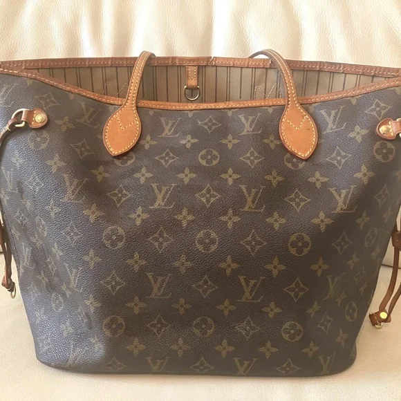 Louis Vuitton Neverfull MM - Picture 1 of 10
